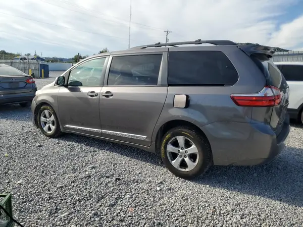 5TDKK3DC0GS748053 2016 TOYOTA SIENNA - Image 2