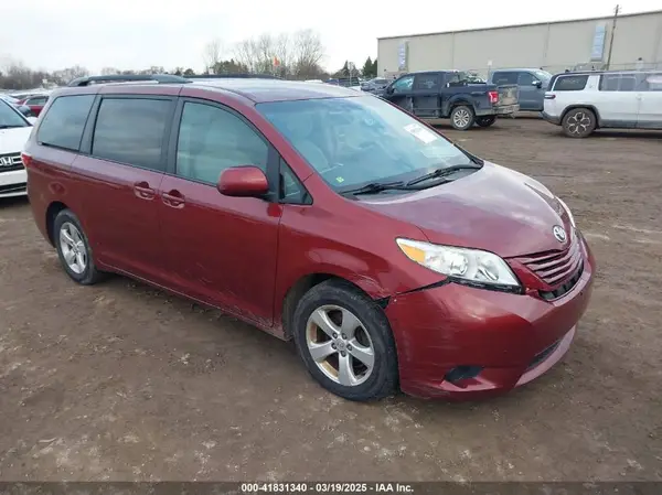 5TDKK3DC0GS751907 2016 TOYOTA SIENNA - Image 1