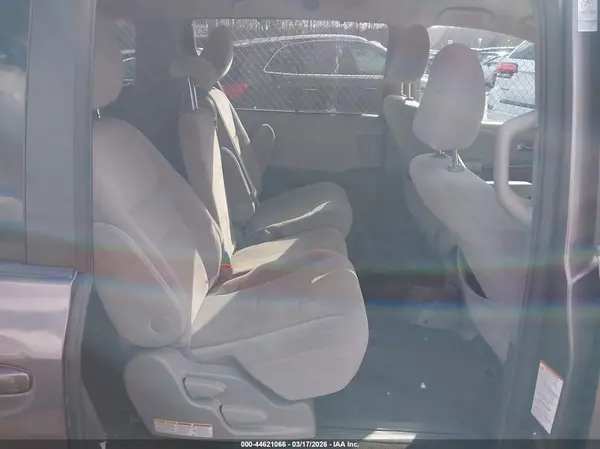 5TDKK3DC0GS764480 2016 TOYOTA SIENNA - Image 8