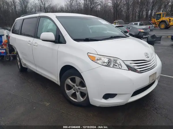 5TDKK3DC0GS764513 2016 TOYOTA SIENNA - Image 1