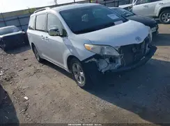 5TDKK3DC1GS698621 2016 TOYOTA SIENNA