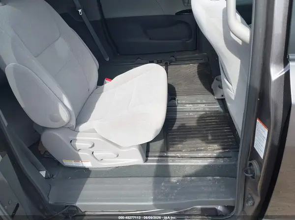5TDKK3DC1GS709696 2016 TOYOTA SIENNA - Image 8