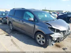 5TDKK3DC1GS714039 2016 TOYOTA SIENNA