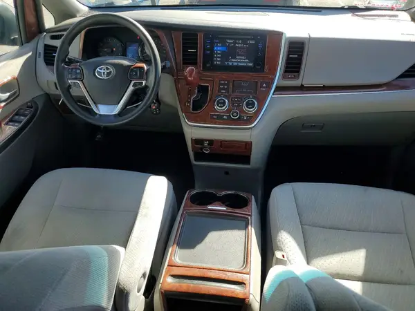 5TDKK3DC1GS718334 2016 TOYOTA SIENNA - Image 8