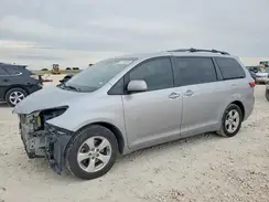 5TDKK3DC1GS718818 2016 TOYOTA SIENNA