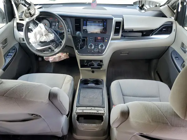 5TDKK3DC1GS730757 2016 TOYOTA SIENNA - Image 8