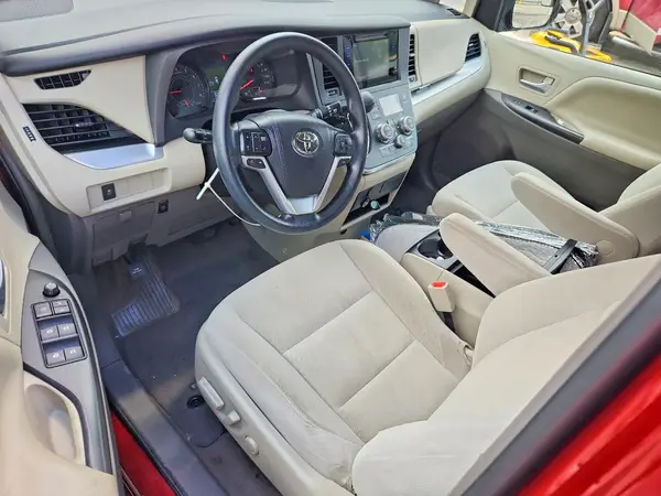 5TDKK3DC1GS748739 2016 TOYOTA SIENNA - Image 8