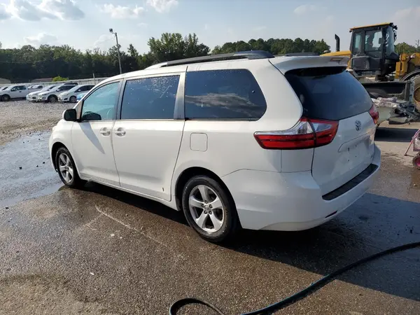 5TDKK3DC1GS756260 2016 TOYOTA SIENNA - Image 2
