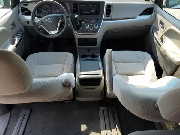 5TDKK3DC1GS756260 2016 TOYOTA SIENNA - Image 8