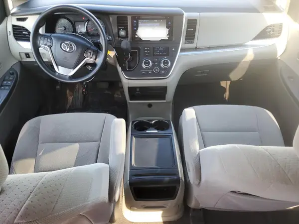 5TDKK3DC1GS759451 2016 TOYOTA SIENNA - Image 8