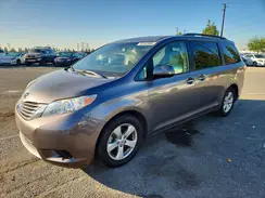 5TDKK3DC1GS762432 2016 TOYOTA SIENNA