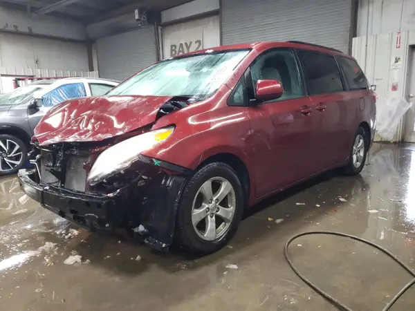 5TDKK3DC2GS693332 2016 TOYOTA SIENNA - Image 1