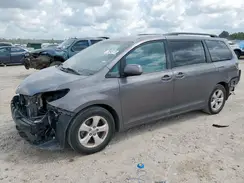 5TDKK3DC2GS697073 2016 TOYOTA SIENNA