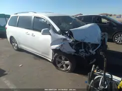 5TDKK3DC2GS726880 2016 TOYOTA SIENNA