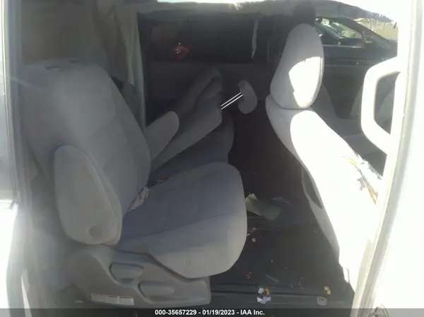 5TDKK3DC2GS726880 2016 TOYOTA SIENNA - Image 8