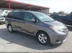 5TDKK3DC2GS731142 2016 TOYOTA SIENNA
