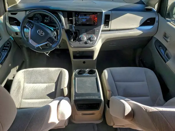 5TDKK3DC2GS740262 2016 TOYOTA SIENNA - Image 8