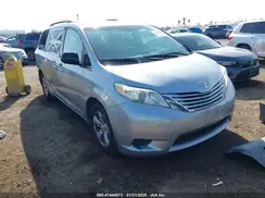 5TDKK3DC2GS750211 2016 TOYOTA SIENNA