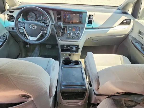 5TDKK3DC2GS750578 2016 TOYOTA SIENNA - Image 8