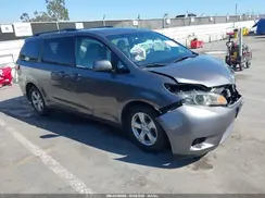 5TDKK3DC2GS757613 2016 TOYOTA SIENNA