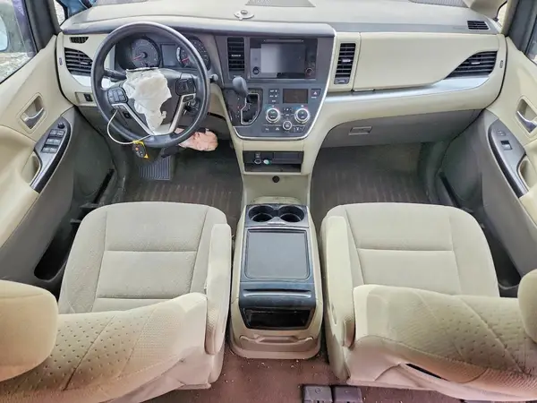 5TDKK3DC2GS760768 2016 TOYOTA SIENNA - Image 8