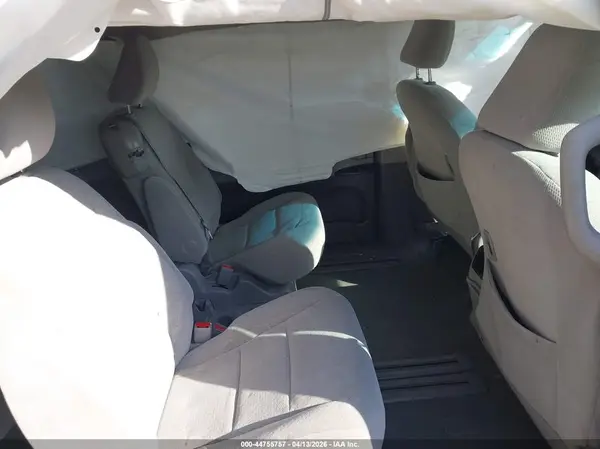 5TDKK3DC2GS763198 2016 TOYOTA SIENNA - Image 8
