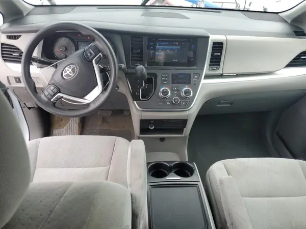 5TDKK3DC3GS690603 2016 TOYOTA SIENNA - Image 8