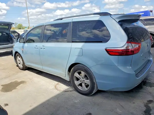 5TDKK3DC3GS692481 2016 TOYOTA SIENNA - Image 2