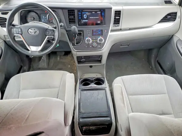 5TDKK3DC3GS693677 2016 TOYOTA SIENNA - Image 8
