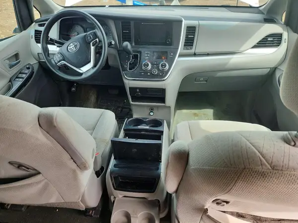 5TDKK3DC3GS696983 2016 TOYOTA SIENNA - Image 8