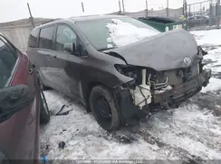 5TDKK3DC3GS697907 2016 TOYOTA SIENNA