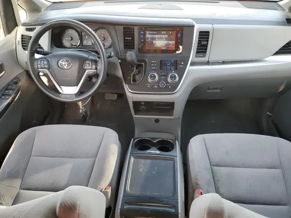 5TDKK3DC3GS706864 2016 TOYOTA SIENNA - Image 8