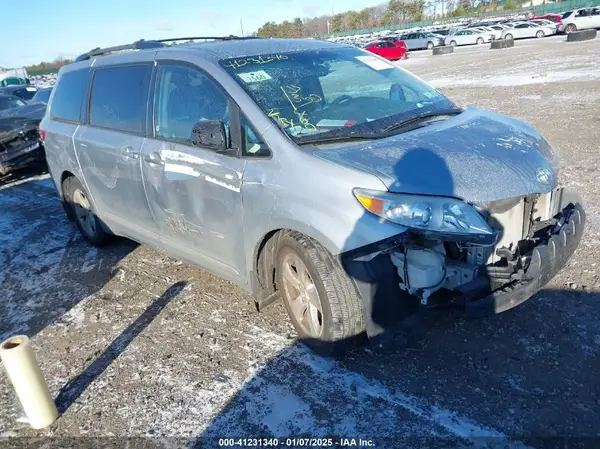 5TDKK3DC3GS718142 2016 TOYOTA SIENNA - Image 1