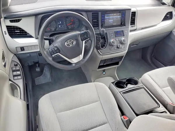 5TDKK3DC3GS733059 2016 TOYOTA SIENNA - Image 8