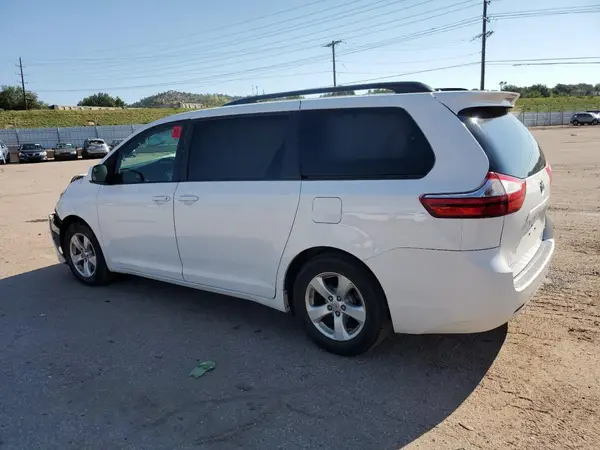5TDKK3DC3GS736821 2016 TOYOTA SIENNA - Image 2