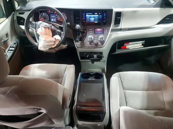5TDKK3DC3GS737404 2016 TOYOTA SIENNA - Image 8