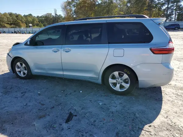 5TDKK3DC3GS739086 2016 TOYOTA SIENNA - Image 2