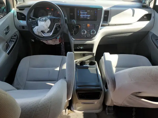 5TDKK3DC3GS739086 2016 TOYOTA SIENNA - Image 8