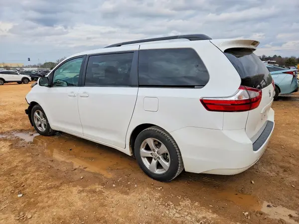 5TDKK3DC3GS739122 2016 TOYOTA SIENNA - Image 2