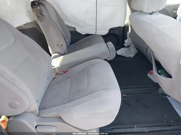 5TDKK3DC3GS739718 2016 TOYOTA SIENNA - Image 8
