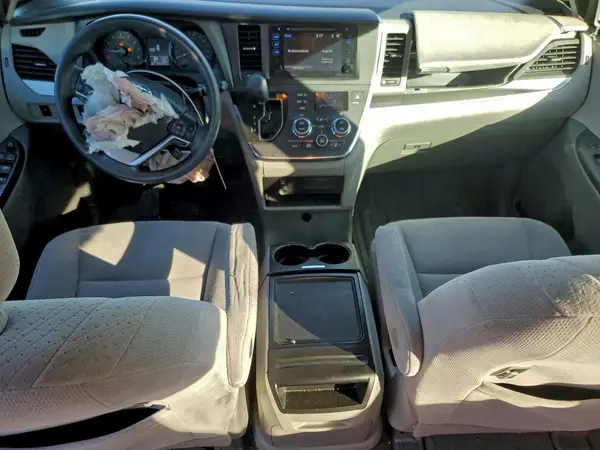 5TDKK3DC3GS739976 2016 TOYOTA SIENNA - Image 8