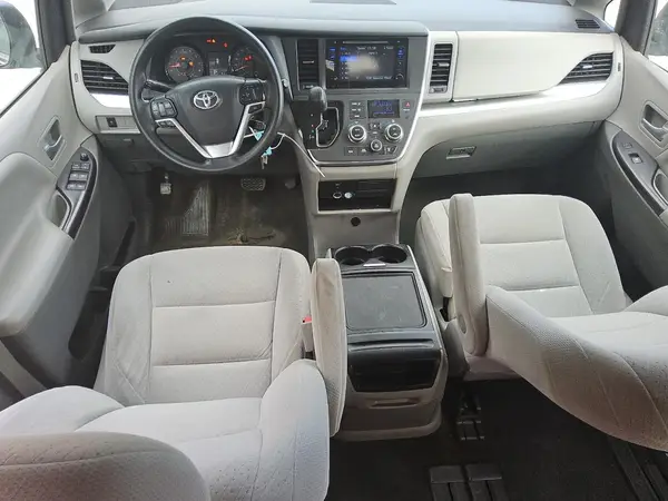 5TDKK3DC3GS750167 2016 TOYOTA SIENNA - Image 8