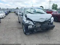 5TDKK3DC3GS752601 2016 TOYOTA SIENNA
