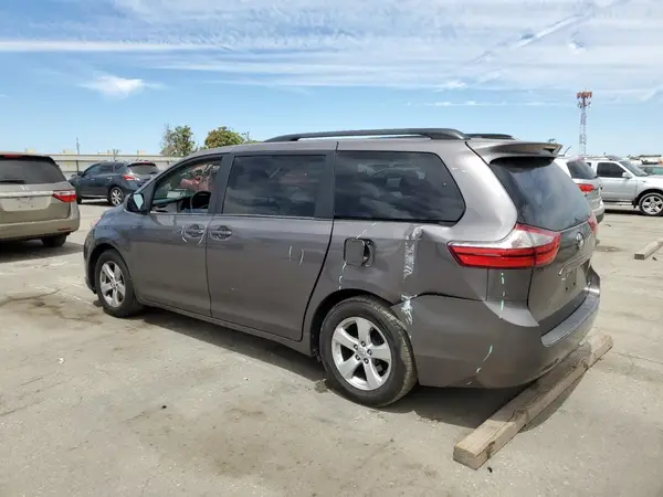5TDKK3DC3GS759225 2016 TOYOTA SIENNA - Image 2