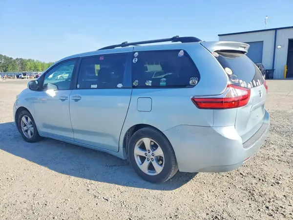 5TDKK3DC4GS691064 2016 TOYOTA SIENNA - Image 2