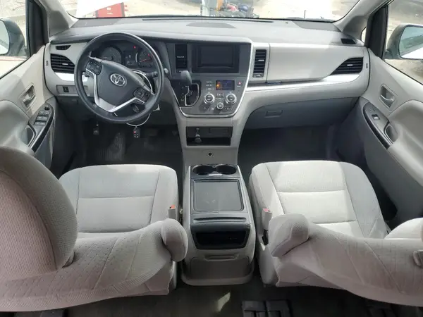 5TDKK3DC4GS693624 2016 TOYOTA SIENNA - Image 8