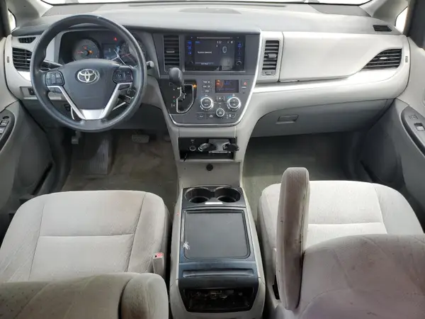 5TDKK3DC4GS702855 2016 TOYOTA SIENNA - Image 8