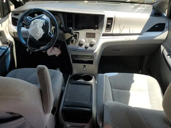 5TDKK3DC4GS702905 2016 TOYOTA SIENNA - Image 8