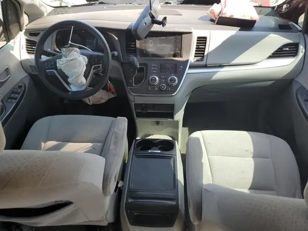 5TDKK3DC4GS706050 2016 TOYOTA SIENNA - Image 8