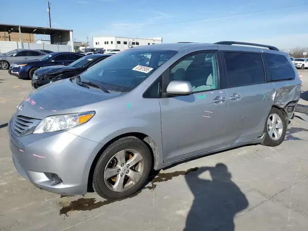5TDKK3DC4GS708140 2016 TOYOTA SIENNA - Image 1